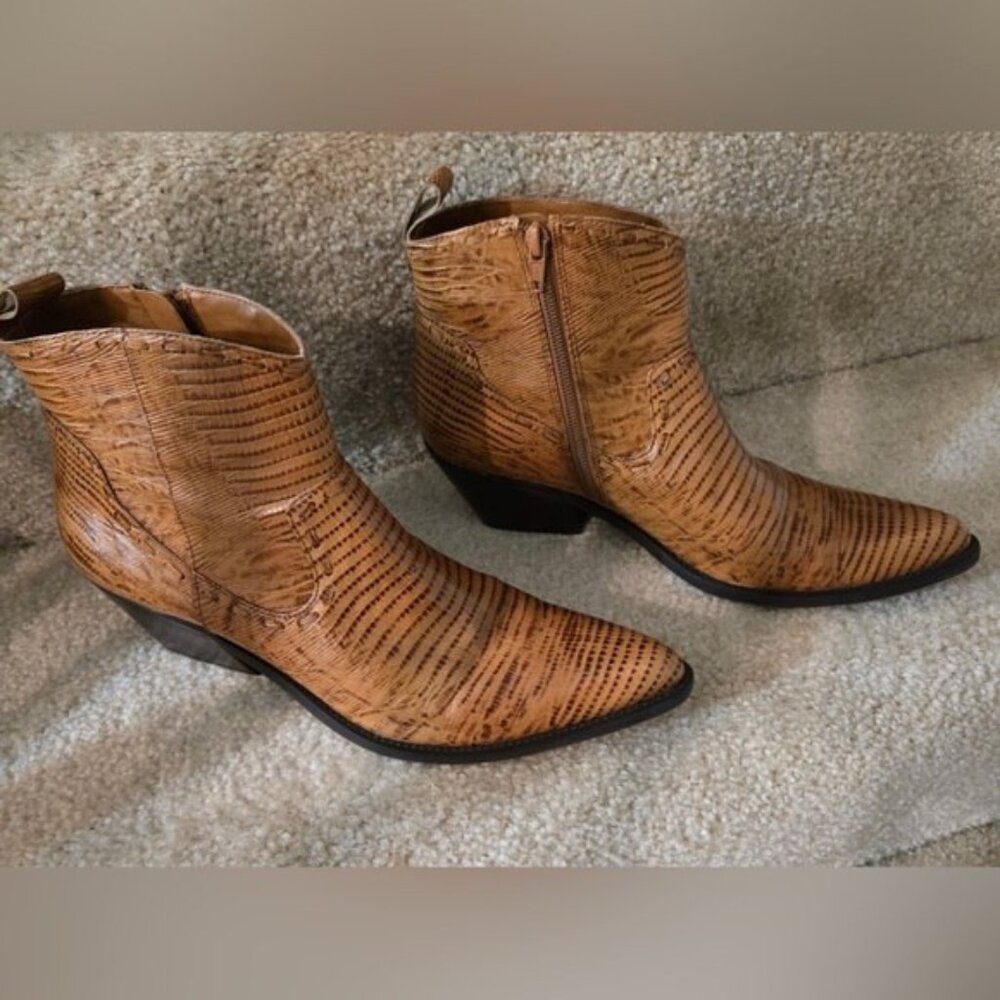 Women's Tan Western Ankle Boots